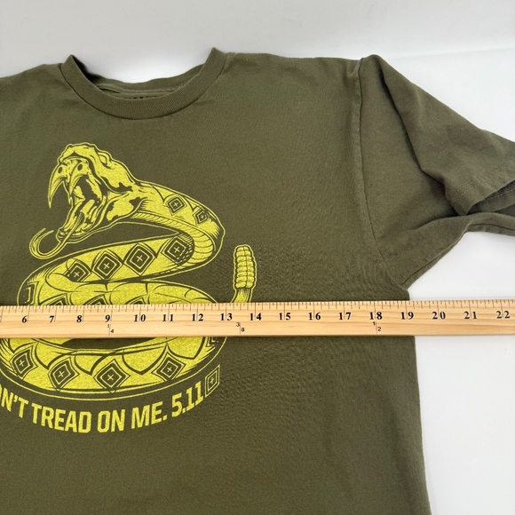 5.11 Tactical T Shirt Men Medium Green Short Sleeve Crew Neck Snake Graphic - Picture 6 of 8